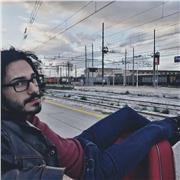 Laureato magistrale in Traduzione e Interpretariato impartisce lezioni di lingua cinese